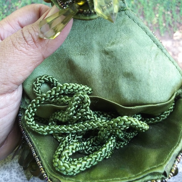 Green Vintage Hand Bag - Picture 5 of 5
